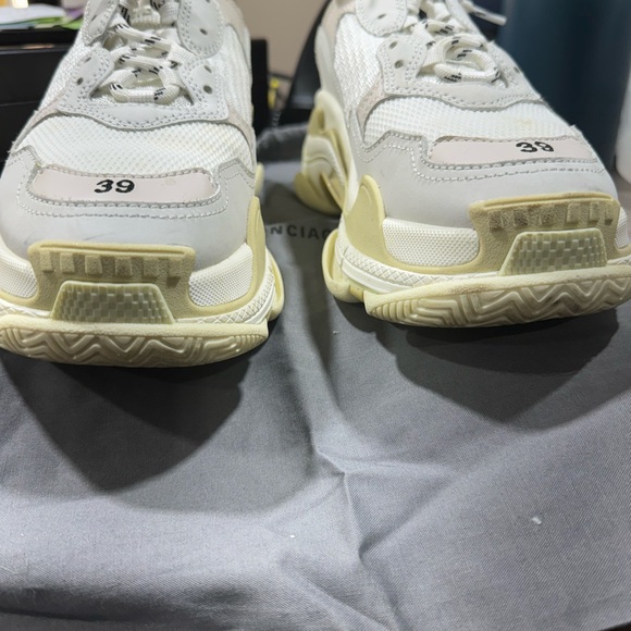 Balenciaga shoes - Picture 6 of 13